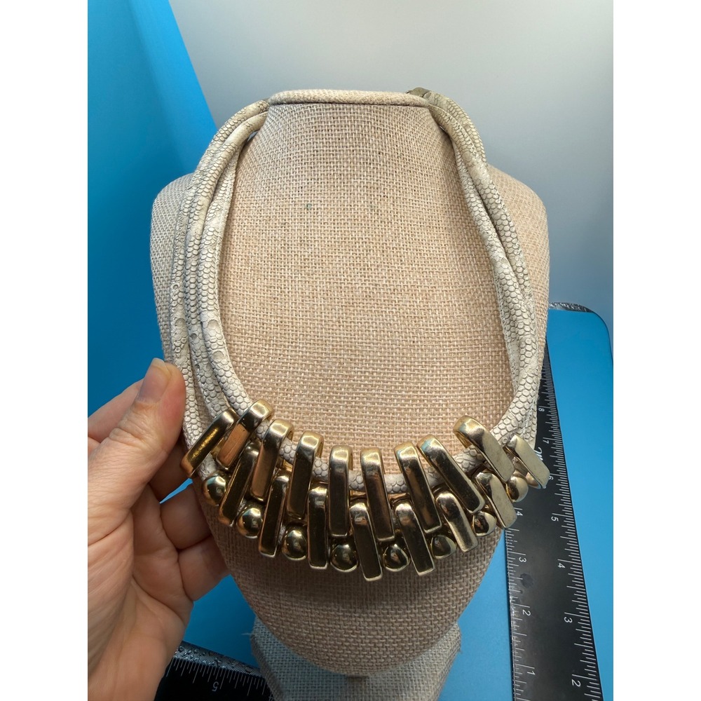 Gold Tone Chunky Bib Statement Necklace Faux Snakeskinβ Triple Strand Cream Grey